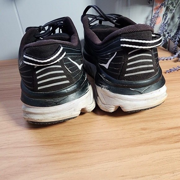 HOKA One One  Black and White Running Shoes Size 10 - Picture 5 of 9